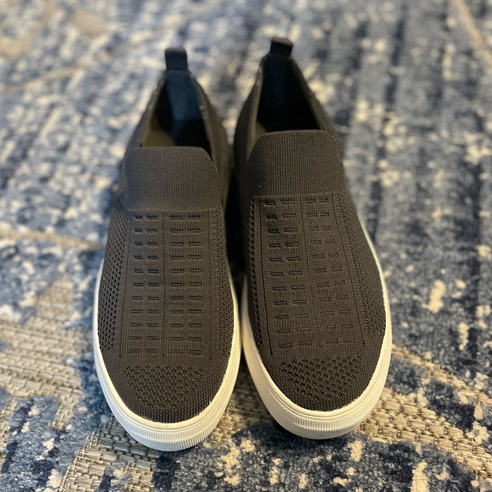 Steve Madden slip on shoes